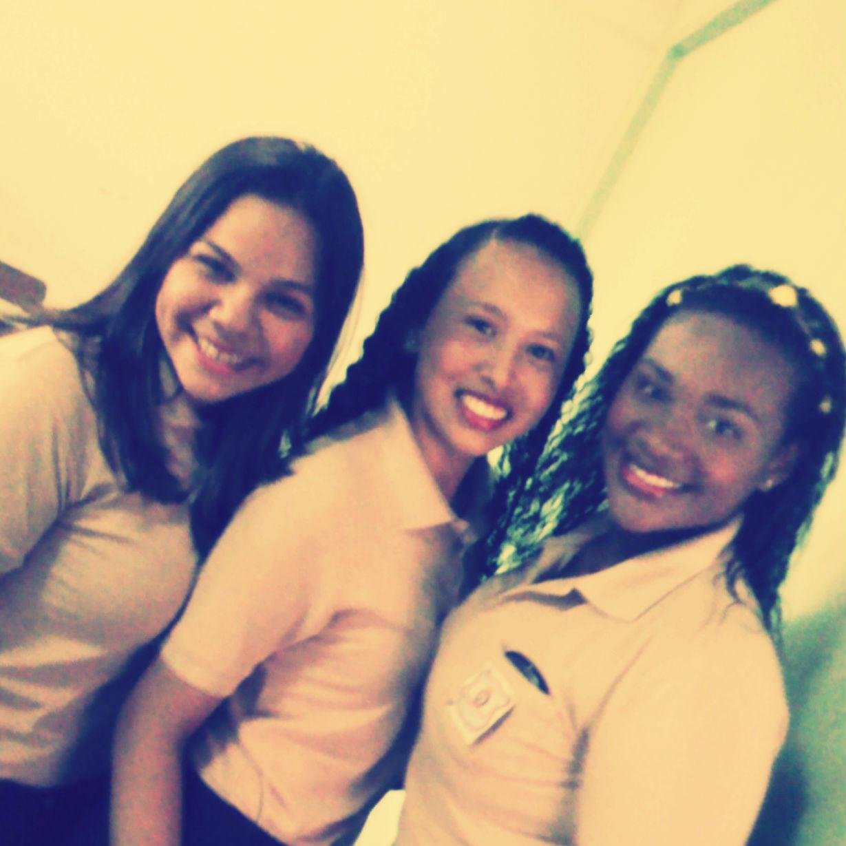 lachicaDLZR's profile picture. lectora!!!compulsiva amante de la pizza!:D el arte la música y café!3