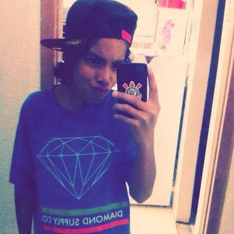 I love peitos (.)(.)
