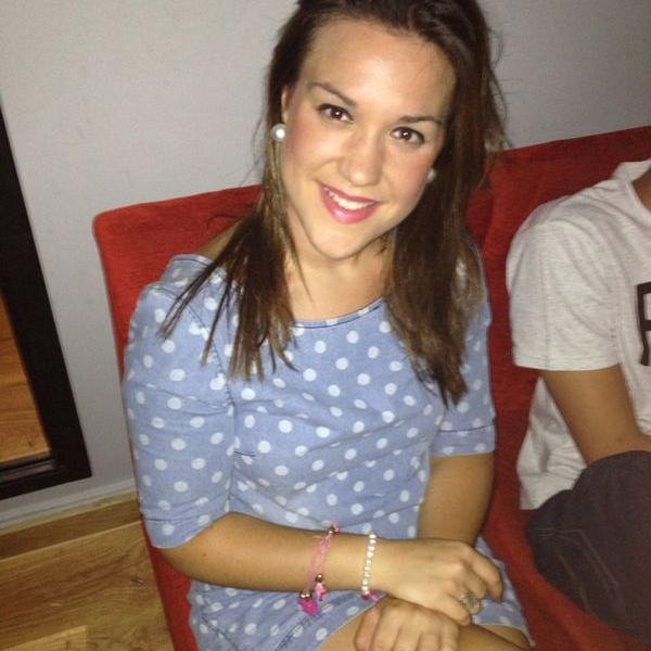 OrtizVicaria's profile picture. A mi me gusta el cante sentio, el baile de cuerpo entero, las guitarras bien templas y los olivares nuevos.