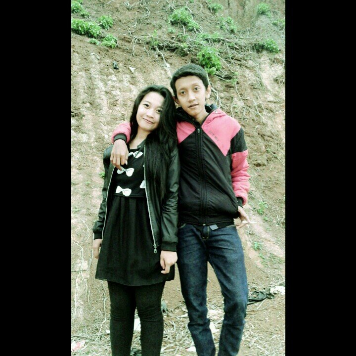 Jayrocksatriani's profile picture. 