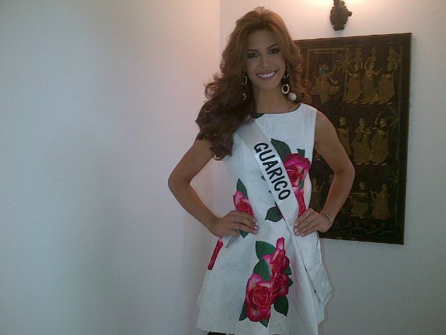Manicurista oficial del miss venezuela soy la mama mas afortunada del mundo te amooo mi nerrito