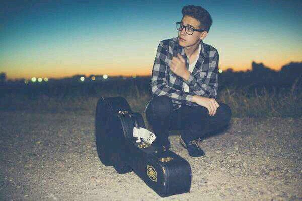 Hey beautiful please follow @Jacobeternity please I just gave you a free follow, she follows everyone back. love you❤