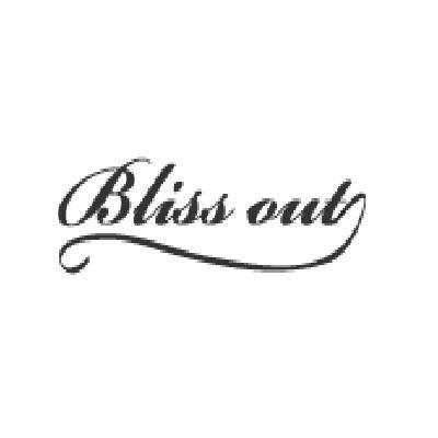 新宿歌舞伎町にある大人の隠れ家、都会のコミュニケーションスペースBliss-out
 当スペースは大人の隠れ家として、完全会員制で様々な趣味趣向をお持ちの大人の男性・女性・カップル様の為に、 日常の生活から開放され、思い思いのペースで気の向くまま楽しんでいただける都会のコミュニケーションスペースです。