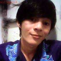 roniequ's profile picture. 