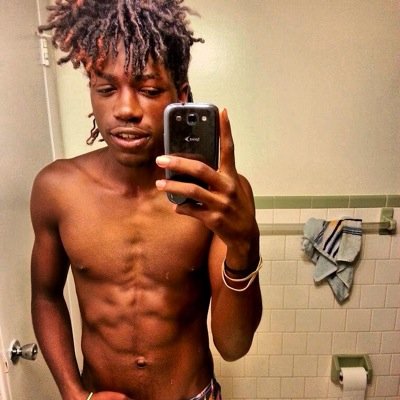 My name is marquette monroe u might no me as black fortune got follow my music page @black__fortune