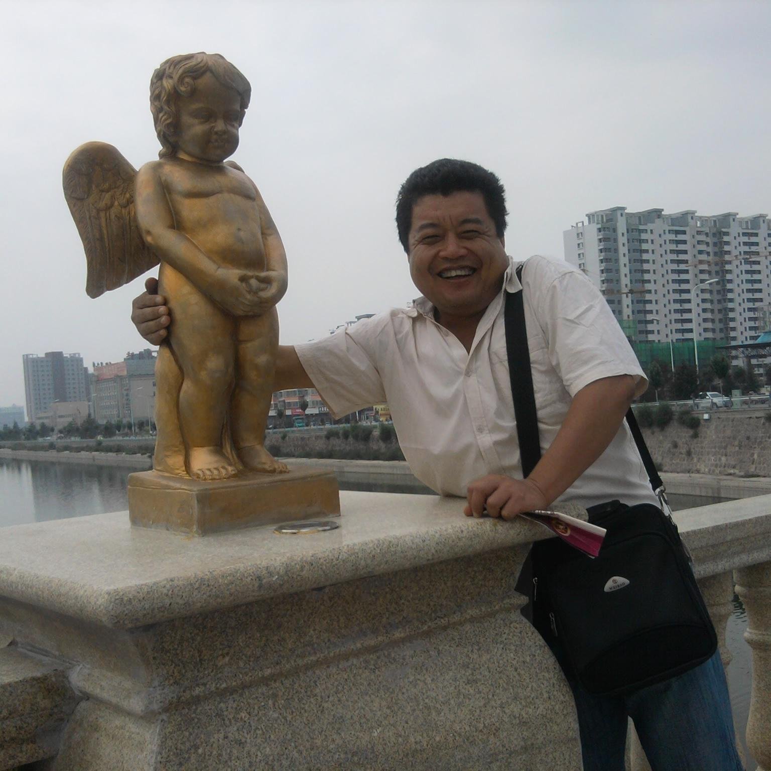 我的良知让我与人为善，每次都头破血流