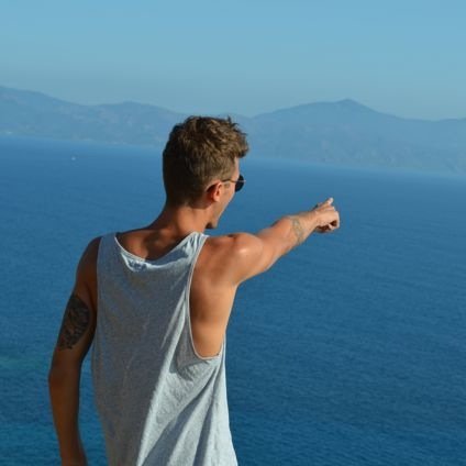 Farruglefarouch's profile picture. Un humour nul à chier, un caractère de merde et une dégaine de pédé.