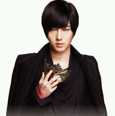 ChanrakimKim's profile picture. •• @shfly3424  yesung regresa pronto te extrñamos••