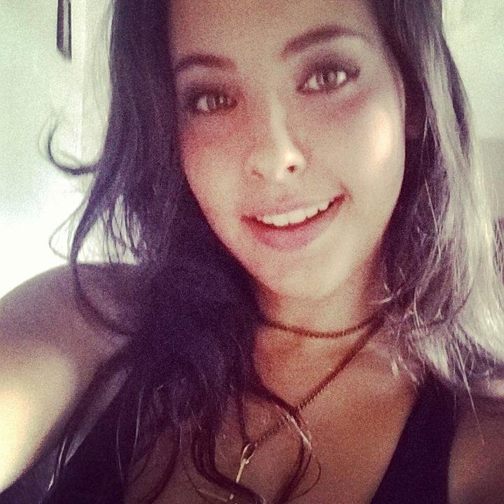 That little girl, happy, at peace with life, passion colorada, lean, 1.70 tall and is a great friend to ask my best pod