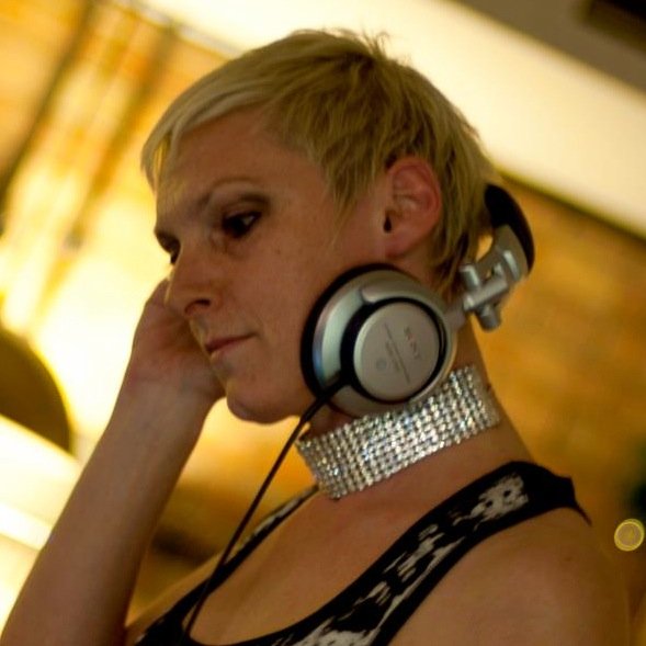 occasional DJ, part time cow girl, serious real job