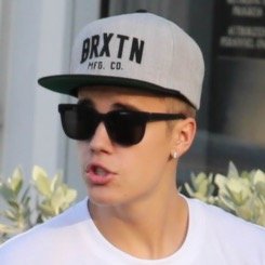 votenobiba's profile picture. tudo pelo sorriso do justin.