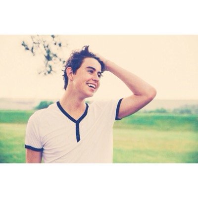 tbhgrierz's profile picture. tweet me to be mentioned