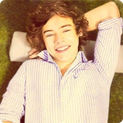 hi beautiful people, go follow @isma_fdl who gave you this free follow and who is a directioner and i'll give you a shoutout ! love you always xxx