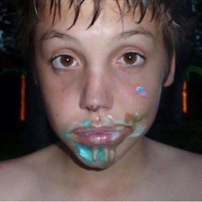 Eu n sei onde tava com a cabeca qnd virei magcult, imagina se minha mae descobre q so fa de viner