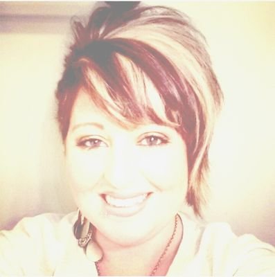 Im a Capricorn. .almost 31 & have three beautiful babies! ! Zander, Ahlecksa & Brehzolen!! Married and happy with my simple life!! Hairstylist for nine yrs...si