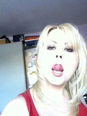 Juhalliday's profile picture. 