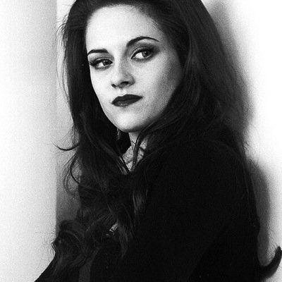 ClumsyNoMore's profile picture. ᴀɴᴅ ɪ ᴅᴏɴ’ᴛ ғᴇᴀʀ ᴛʜᴇ ᴅᴀʀᴋ ᴀɴʏᴍᴏʀᴇ ‘ᴄᴀᴜsᴇ ɪ’ᴠᴇ [ʙᴇᴄᴏᴍᴇ] ᴀʟʟ ᴛʜᴀᴛ