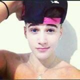 Belieber and Directioner and Swift e Lovact