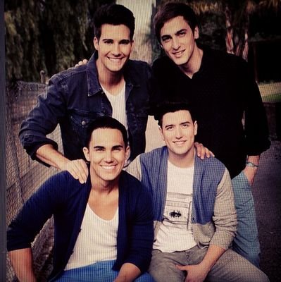 I love James Maslow♡. ¿Por que un castaño de ojos verdes y sonrisa irresistible?♡