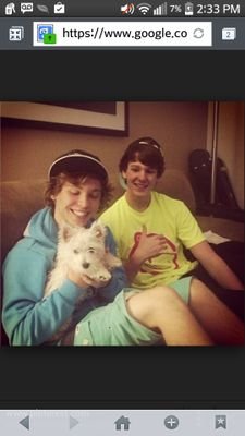 i love emblem3 especially keaton hes my fav and wes and tyler case