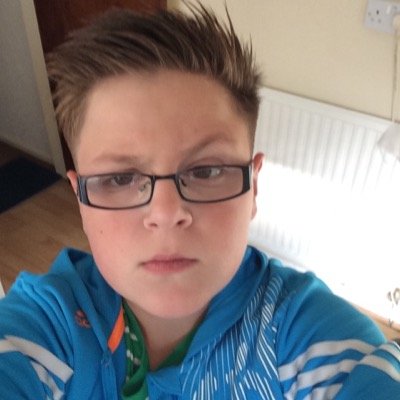 i love video games! favourite thing to do is trickshot and feed! member of Swipe
