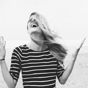 bleumic's profile picture. Je viens ici avec mon panier de broches et accrocher mes écrits pour être diffusés.. Mama de Zola y Sienna