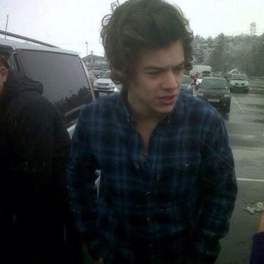you just got a feee follow! please follow @DRUNKSEXNARRY itd be much apprectiated x