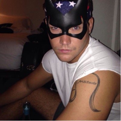 @Andrew_Scholz is the type of guy to

Run by: @AndrewIsMyHero and @RestlessRdArmy