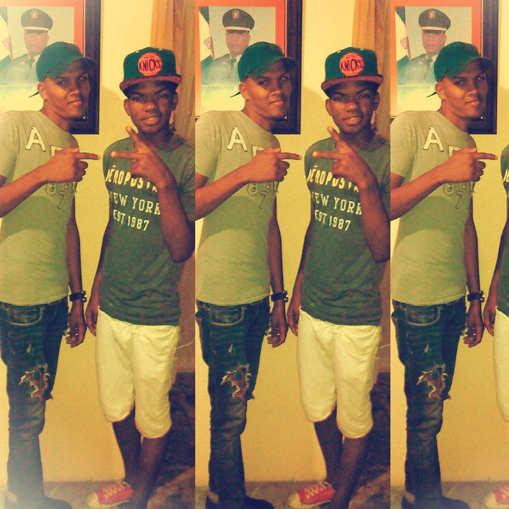 :) Mi felicidad no depende de un comentario tu yo ni de tu opinión... por que solo en dios esta depositada mi 'fe' ♥ #