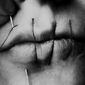 muerrtaenvida's profile picture. Otra chica suicida,A la que todos ven con una sonrisa pero ni se imaginan sus pensamientos suicidas✝ Ayudo gente,hablar al md.. yo se como te sentis..