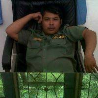 Jika A adalh keheningan dlm hidup maka A : X + Y + Z. X adalh sendiri. Y adalh ruang dan waktu. Z adalh imajinasi dan logika.Imajinasi lebih dari pengetahuan