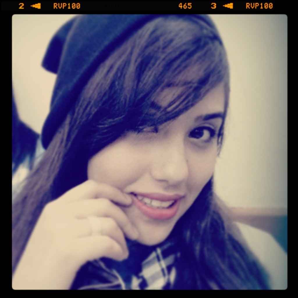 I need another story
Something to get off my chest
My life gets kind of boring
Need something that I can confess....