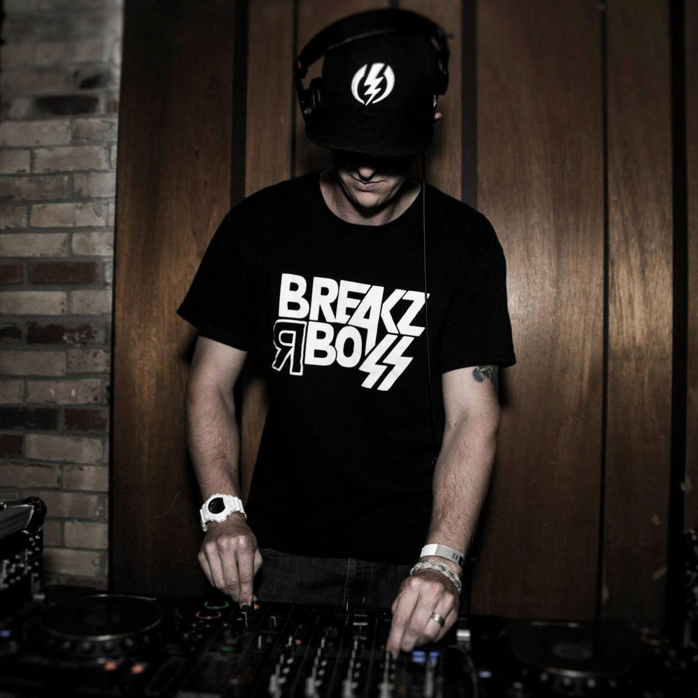 sonekmusic's profile picture. Breaks DJ/Producer