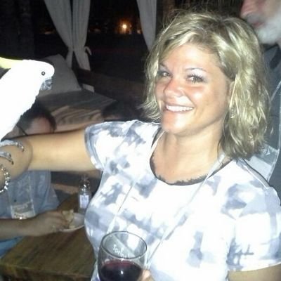 MIZZOU Fan, #1CastleFan, Love to cook, watch movies and read.  Attracted to funny, kind and quirky people.  Believe that Life is Good.