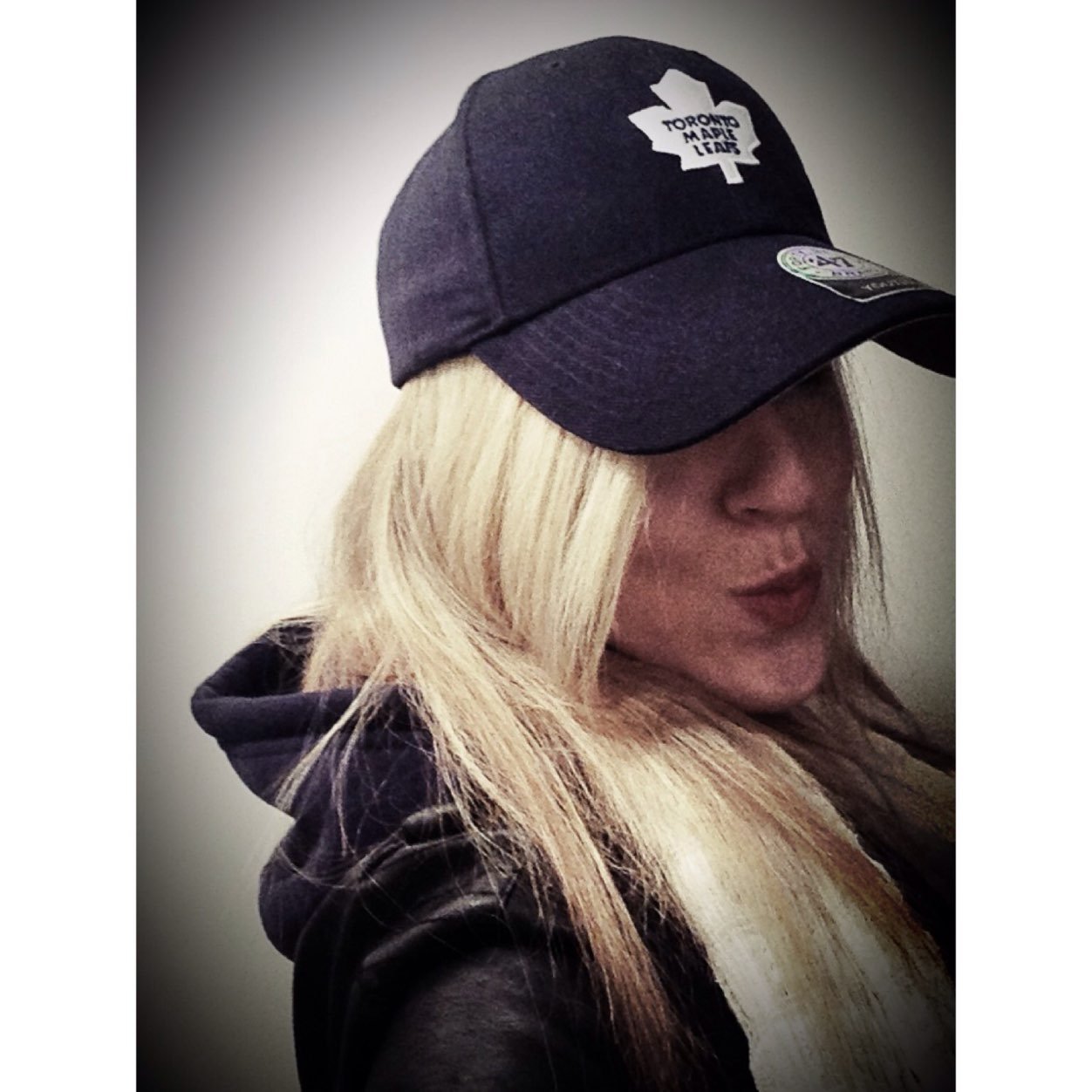 My girlfriends hated me tweeting about hockey so much, so I had to make a new twitter! Toronto girl.Hockey lover.#TMLKendra #LeafsNation #TMLTalk #goleafsgo