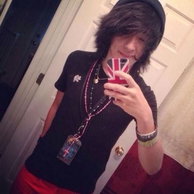 uh hi.. uh i dunno what to say.. dm me.?