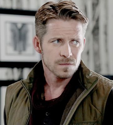 ManInAHood_OUAT's profile picture. I made a vow to a woman along time ago but my heart wants another Married to Marian Secretly in Love with my Evil Queen Regina Father to Roland Hood