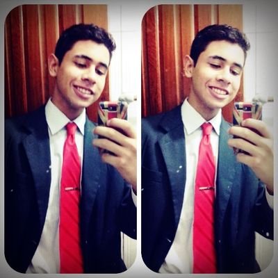 Somos o que fazemos para mudar o que fomos, Mas se nada somos, virão apenas velhos outonos