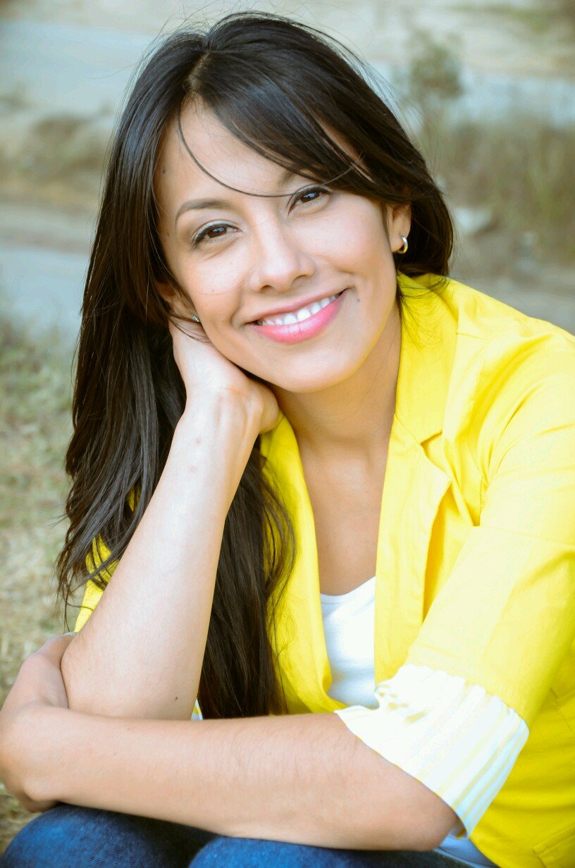 Dios es el centro , soy diseñadora, directora y locutora en @transito1023  http://t.co/dqAX9DUFSU, freelance