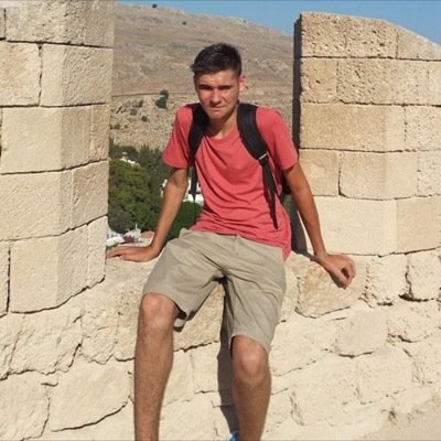 ArsenalLewis's profile picture. Follow for a follow back