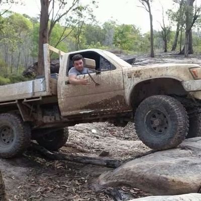 27, father. Sassed n70, w123 Barra merc, hz Kingswood
