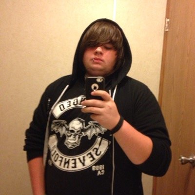 music is my life fav bands are slipknot, mayday parade, and eminem