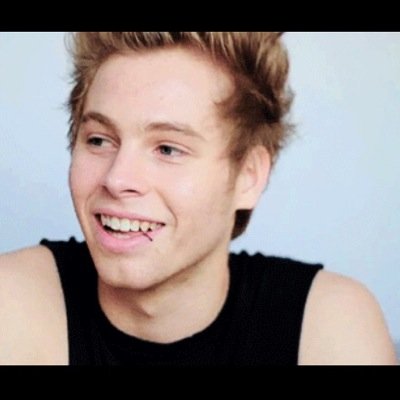 lazyeyeluke's profile picture. @gohomeluke gave you a free follow bc youre rad af