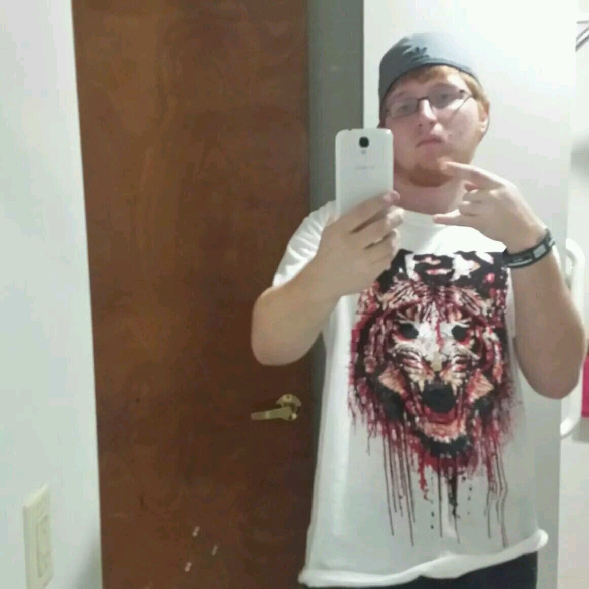 ThETiGeRWiThNMe's profile picture. A Big Time Bayou Bengal!! Bleed Purple and Gold Forever!! My goal is to coach or have something to do with Football. Follow me if you like what you see.