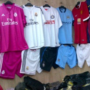Jual jersy /sepatu futsal/soccer GO,,minat sms 082114705677/BB 2B4BB6C8