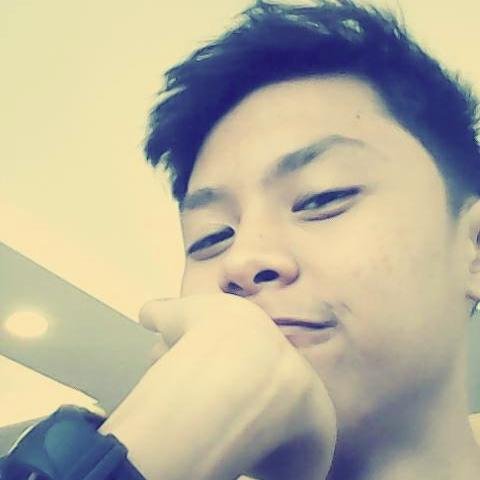 DalanDAN | 15 yrs. old | anime lover | makulit, tamad minsan, friendly, masaya kasama, BADMINTON PLAYER™ | follow me, follow back kita =)