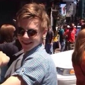 follow @dylxntmr and @naomichloe_51 because they gave you a free follow