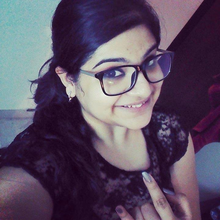 Shivangi_bhalla's profile picture. happiness & sadness both r in ur hands! Dnt forget to smile :)