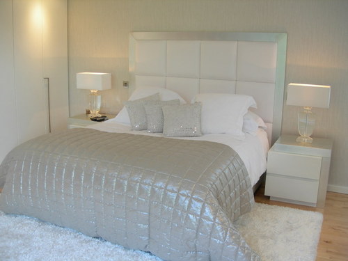 rosiinteriors's profile picture. Rosi Interiors creates inspirational, innovative and practical interiors. We have a retail showroom with a large selection of fabrics,wallpapers and accessories