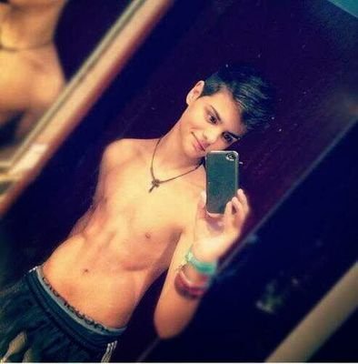 11.abrahamer porque el es el mejor y nada mas.Abraham Mateo Chamorro
